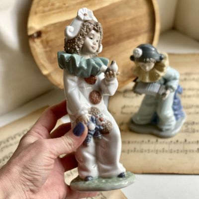 Статуэтка Мальчик и голубь 20 см NAO by Lladro, Испания