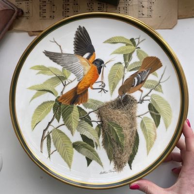 Тарелка Franklin Porcelain Wedgwood Songbirds of the World Songbirds Baltimore Oriole 1977 г. 28 см