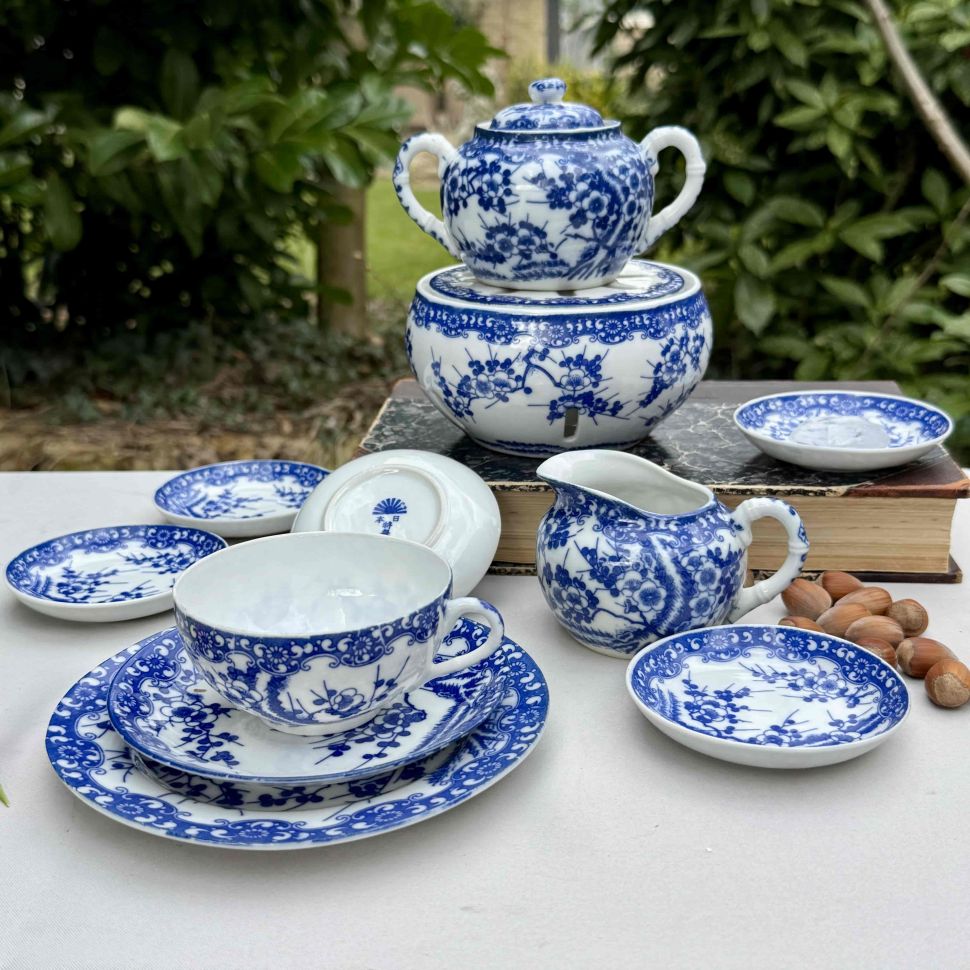 Тарелка Синяя Сакура 16 см Япония 