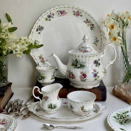 Молочник сахарница блюдо Royal Albert 12 месяцев Англия набор 3 предмета