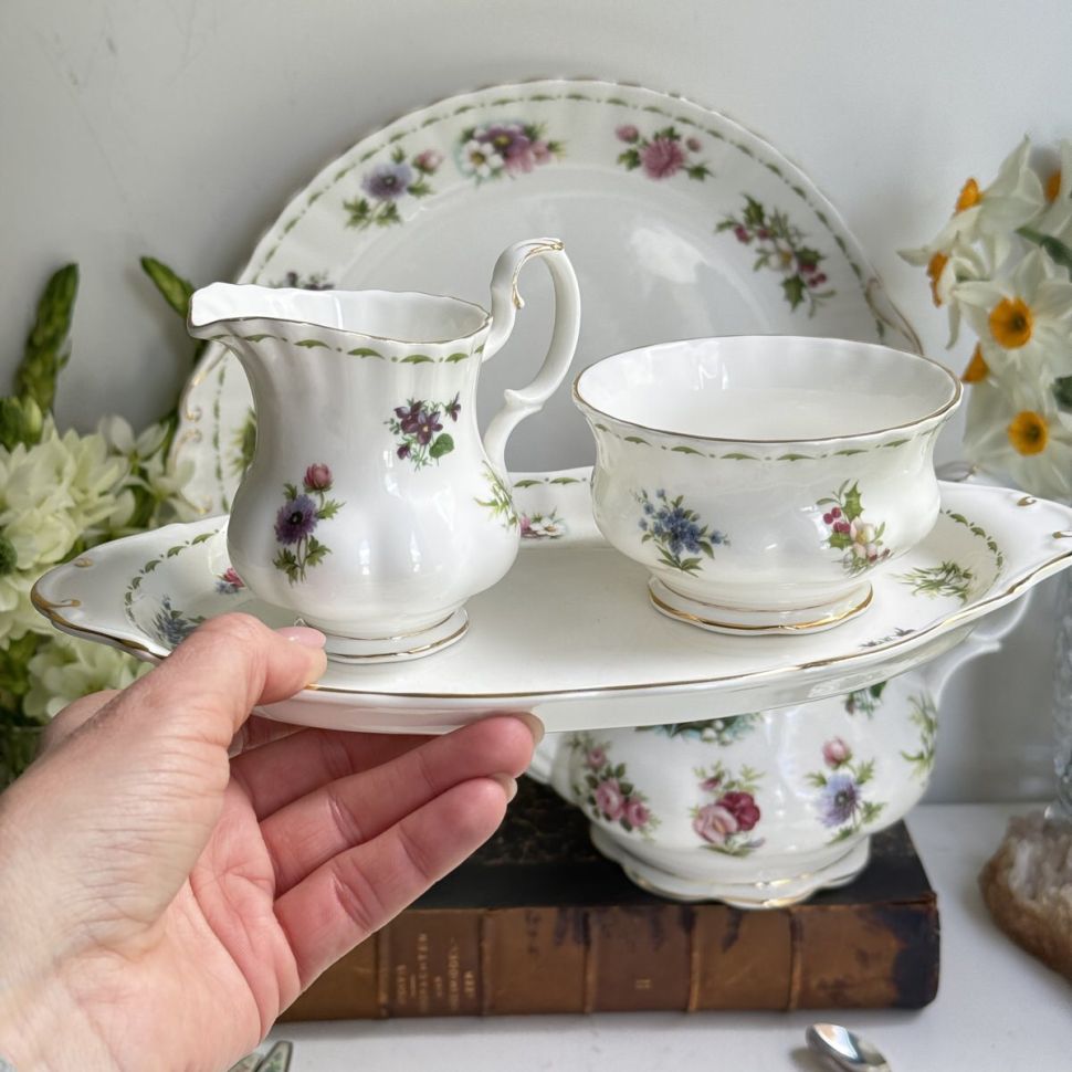 Молочник сахарница блюдо Royal Albert 12 месяцев Англия набор 3 предмета