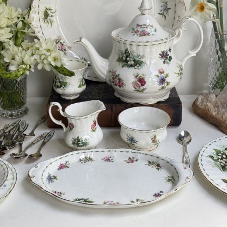 Молочник сахарница блюдо Royal Albert 12 месяцев Англия набор 3 предмета