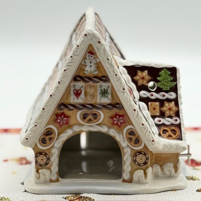 Подсвечник музыкальный ВиллеройБох Christmas Toy's Пряничный домик 16 см Германия 