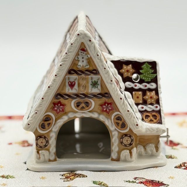 Подсвечник музыкальный ВиллеройБох Christmas Toy's Пряничный домик 16 см Германия 