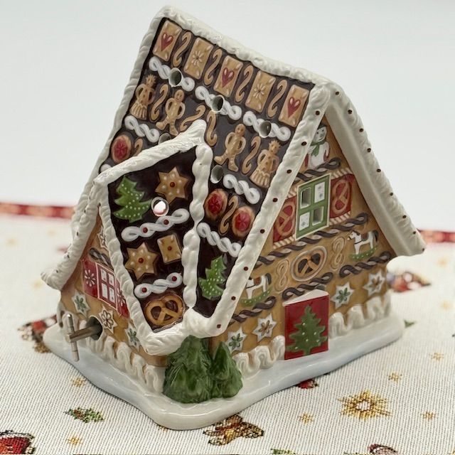 Подсвечник музыкальный ВиллеройБох Christmas Toy's Пряничный домик 16 см Германия 