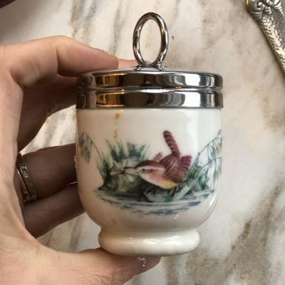 Кодлер на 2 яйцо Royal Worcester птицы 