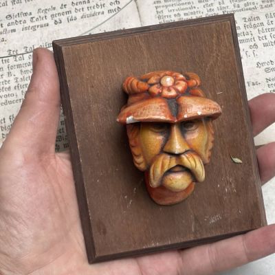 Декор Мужчина в шляпе 11 см дерево гипс уценка