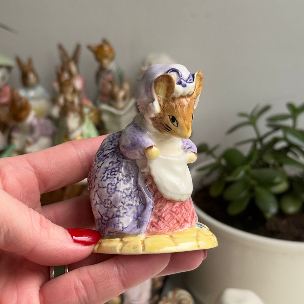 Статуэтка Beatrix Potter Lady Mouse made Curtsy Англия 