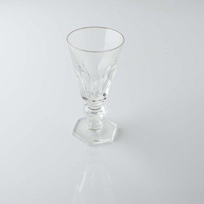 Рюмка на ножке