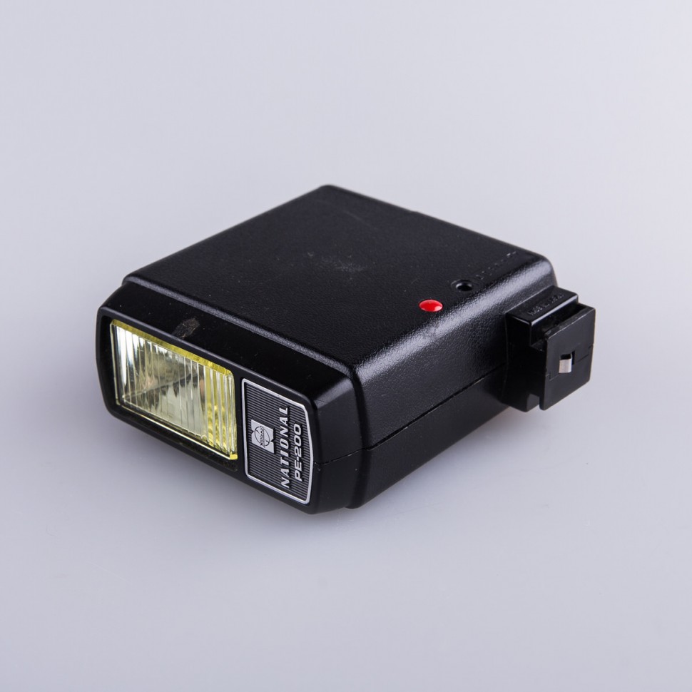 Вспышка National PE 200 крепление "горячий башмак"