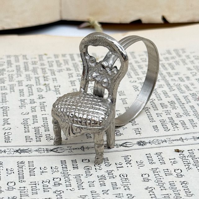 Кольцо для салфетки Стул металл 1