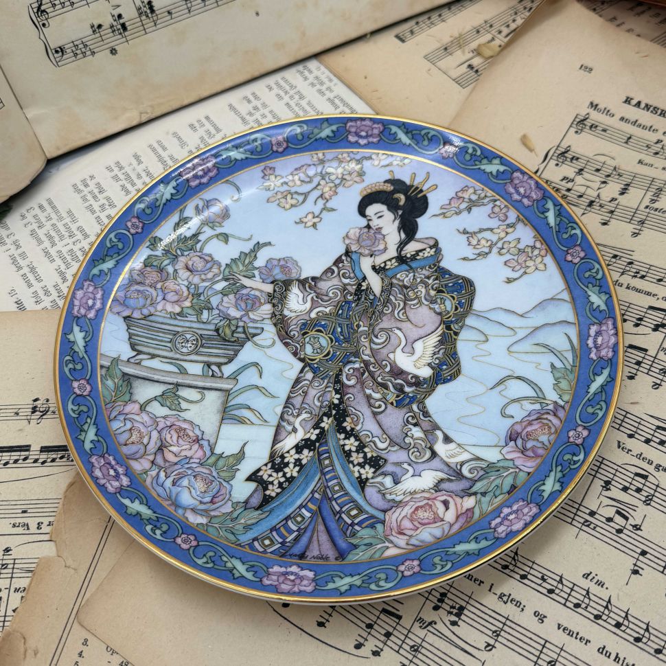 Тарелка Royal Doulton Peony Maiden 21 cм Англия