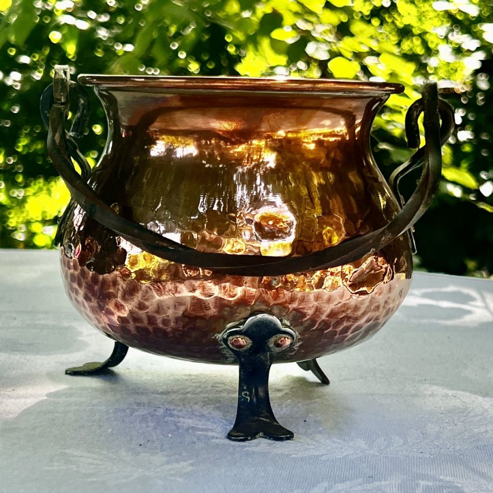 Зольник кашпо на трех ножках 19 см медь 