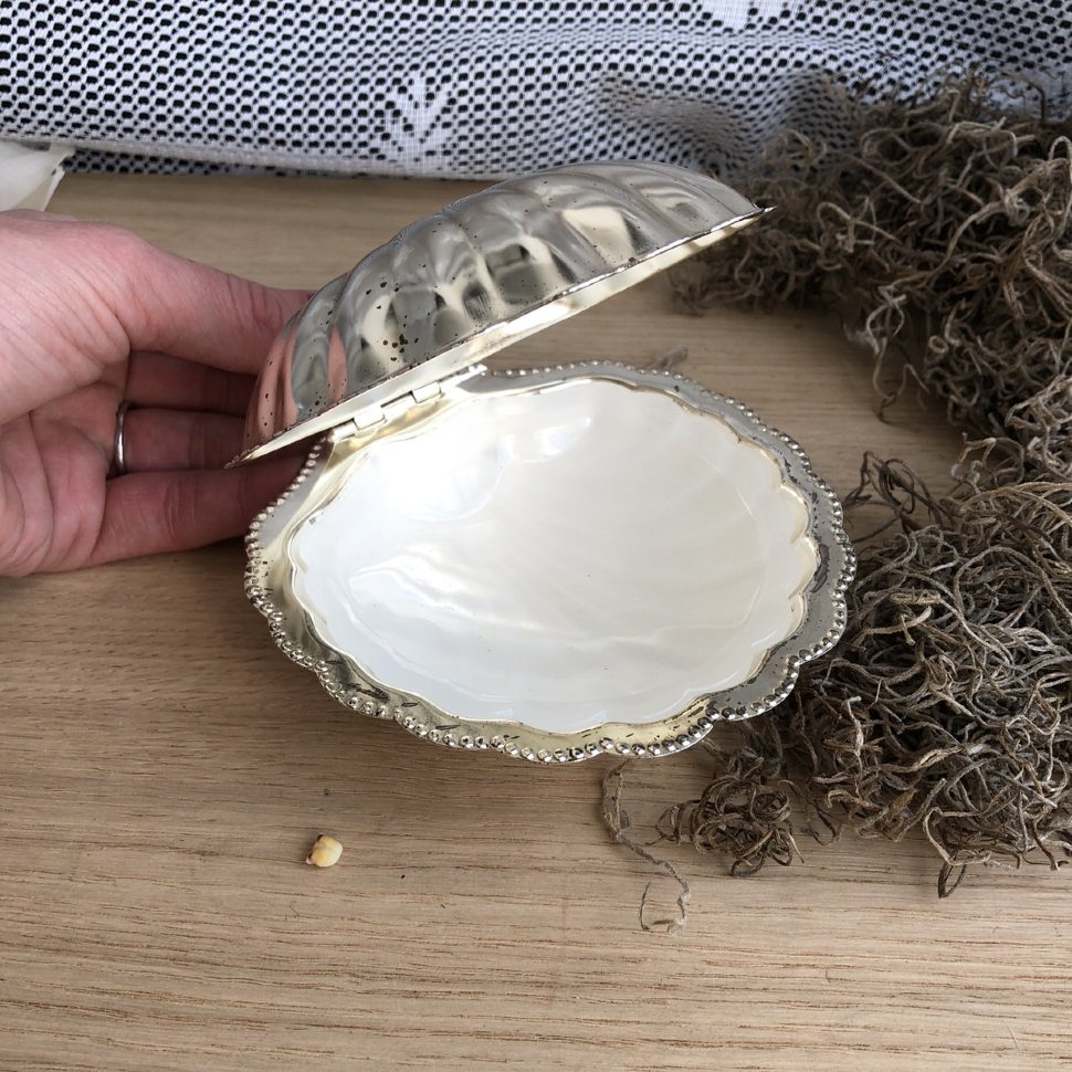 Икорница в форме раковины, Англия