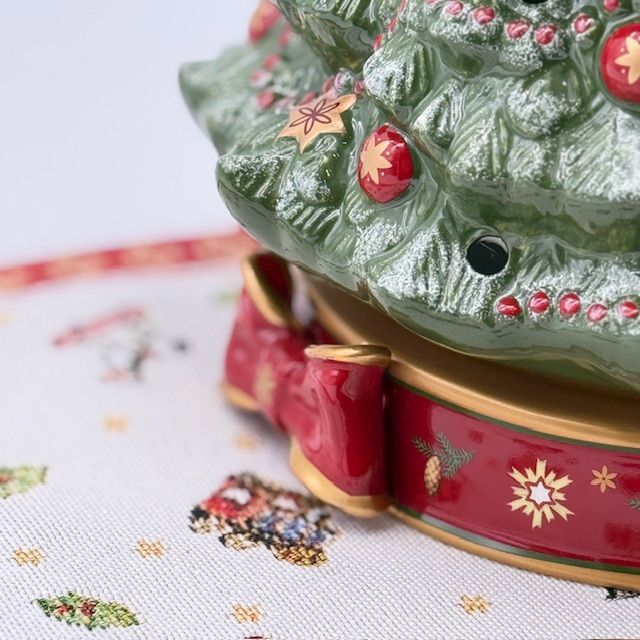 Статуэтка музыкальная подсвечник ВиллеройБох Toys Delight Новогодняя ель 33 см фарфор Германия