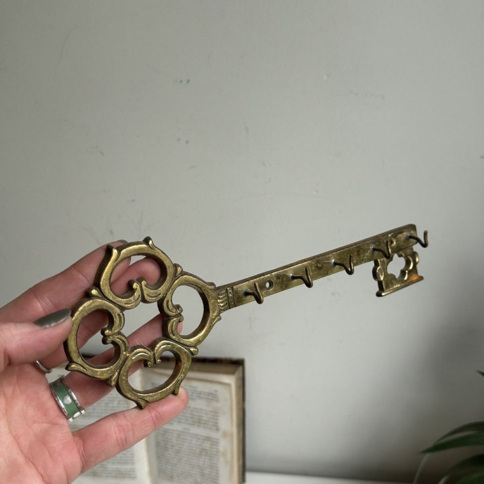 Ключница настенная 24 см латунь