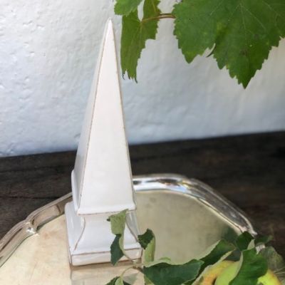 Декоративный элемент Пирамида 25 см