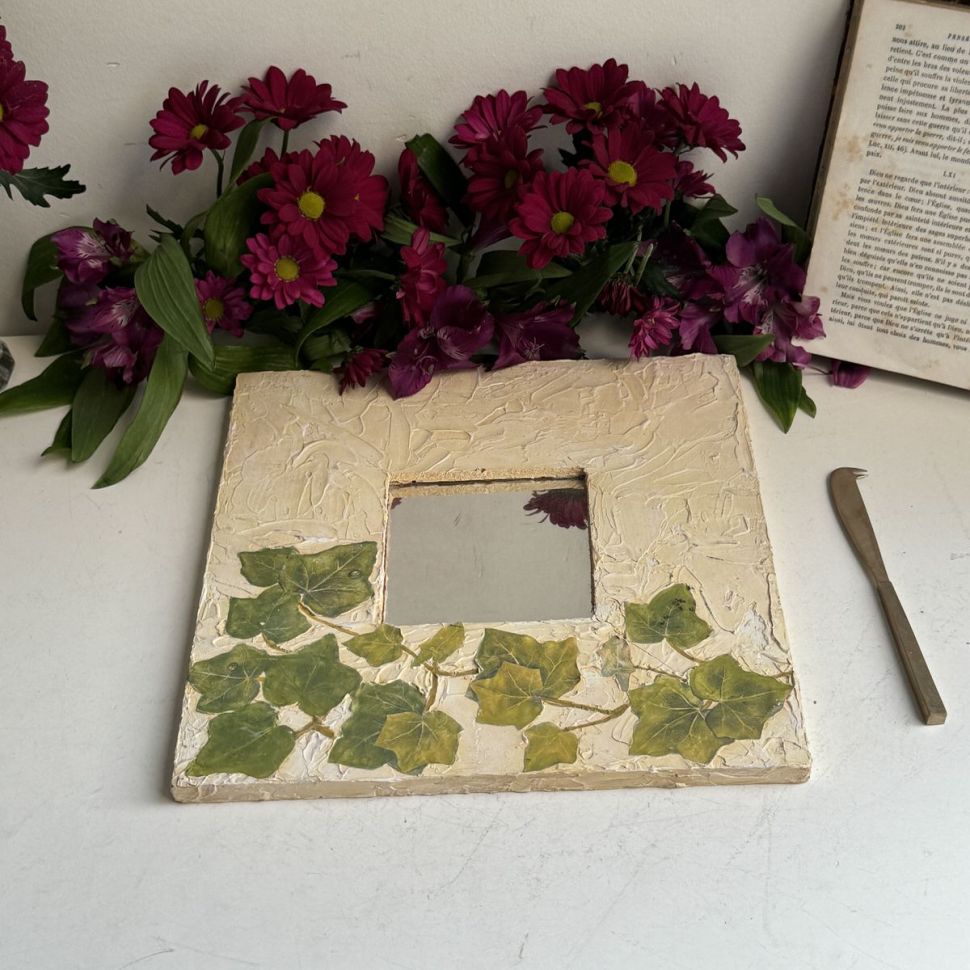 Зеркало Плющ 26х26 см ручная работа