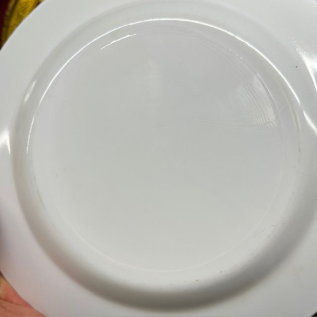 Тарелка 24 см milk glass Германия