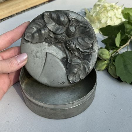 Шкатулка Лесной орех 12 см олово