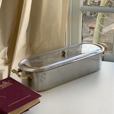 Кастрюля огромная для поширования рыбы