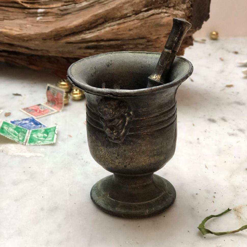 Ступка с пестиком средняя Львы 7 см