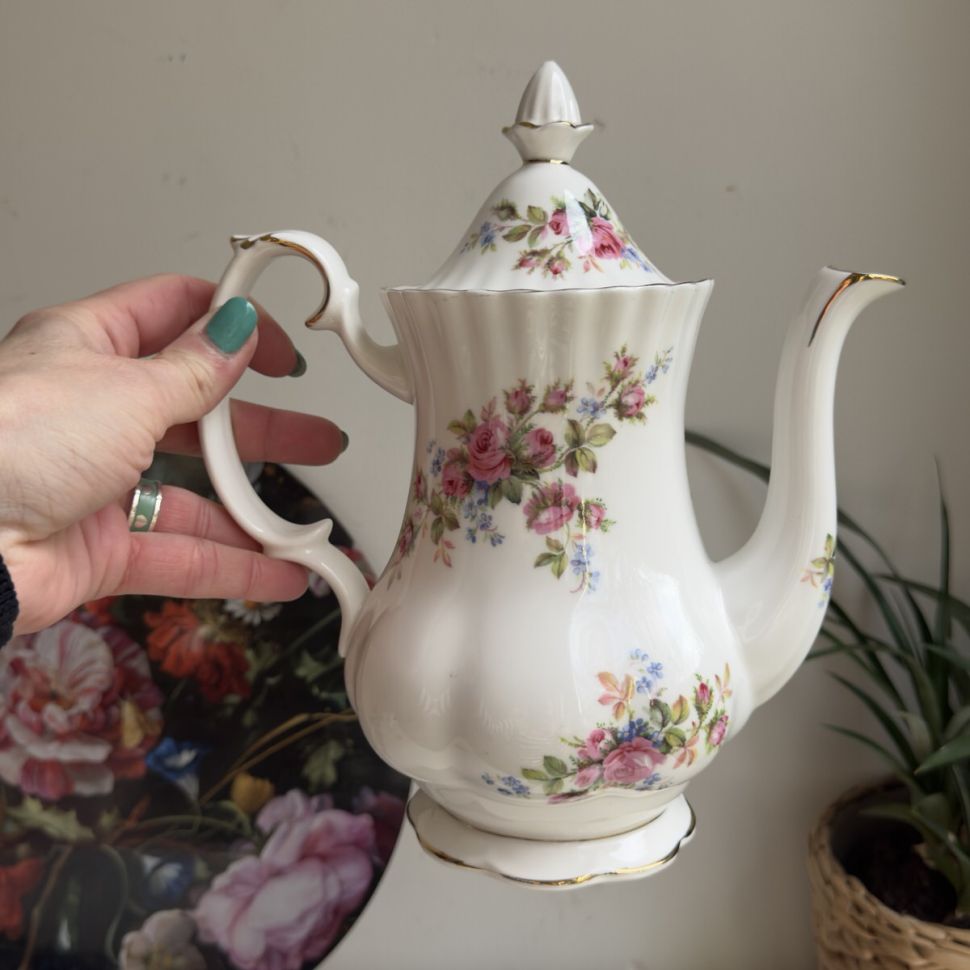 Кофейник Royal Albert Moss Rose 0,9 мл Англия 1960 - 1970 гг. 