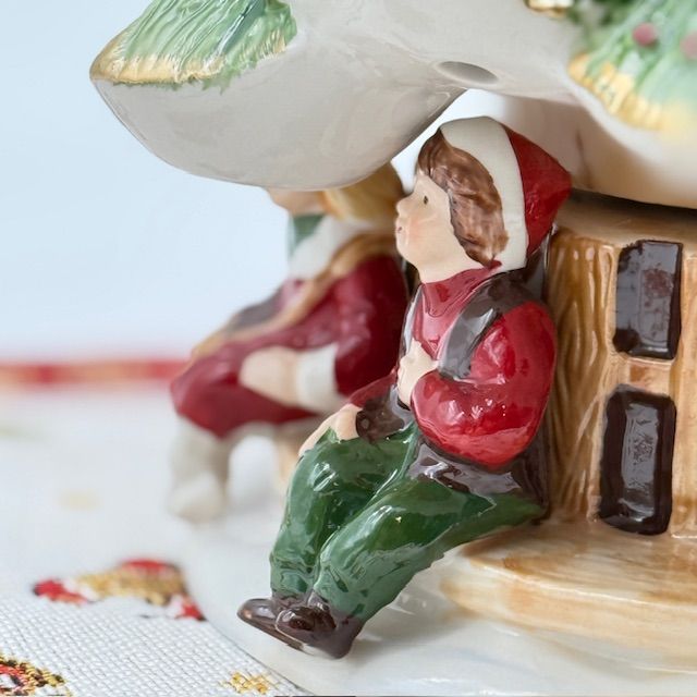 Статуэтка музыкальная подсвечник ВиллеройБох Toys Delight Новогодняя ель 30 см фарфор Германия