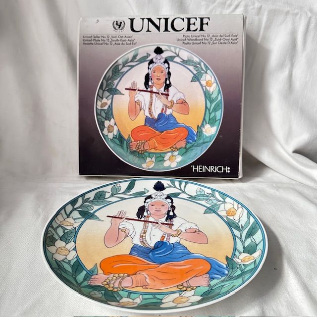 Тарелка Heinrich UNICEF Дети мира № 12 20 см фарфор Германия 