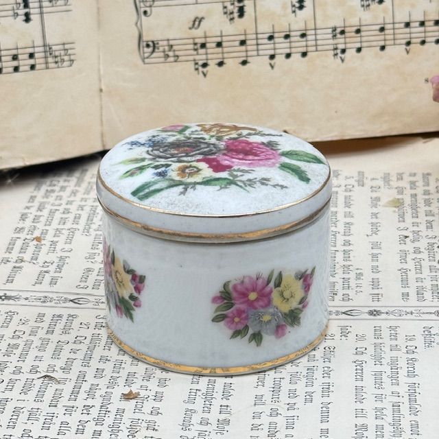 Шкатулка парфюмерная мушница 7 см фарфор