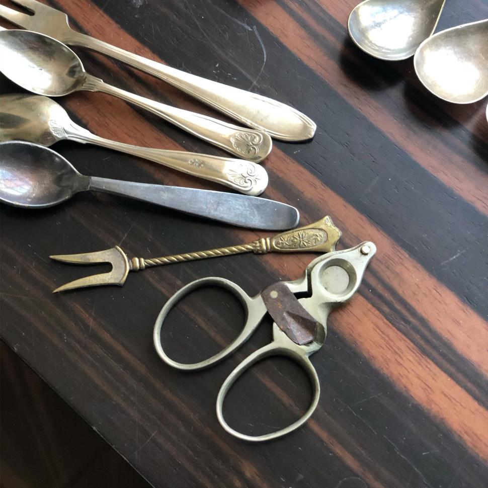 Вилка двузубец малая латунная с витой ручкой