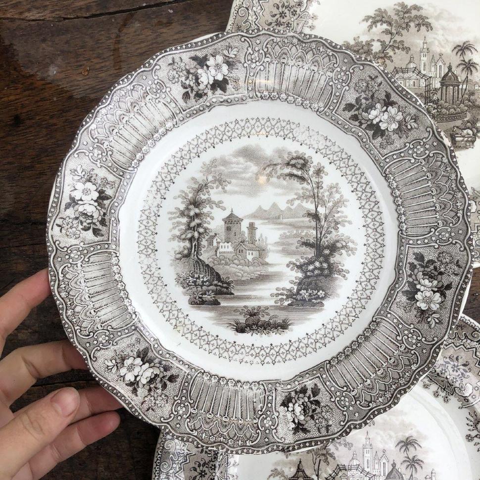 Тарелка 23 см H&B Park Scenery