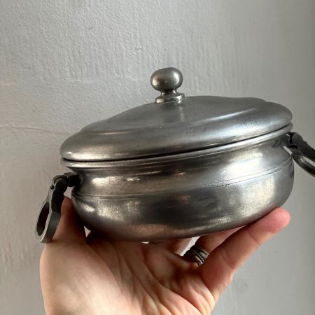 Сахарница с крышкой 13 см олово