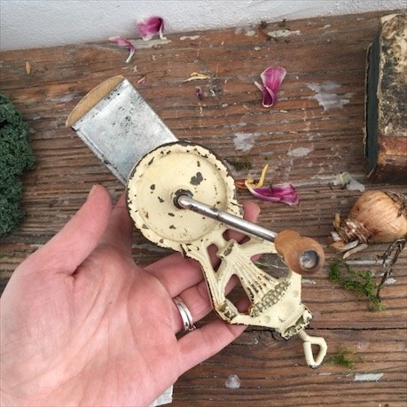 Терка "мясорубка" для орехов и фруктов, 100 лет