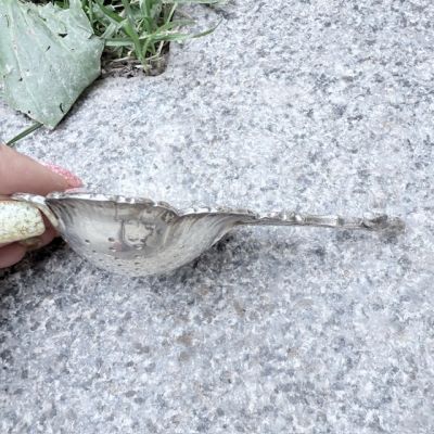 Ситечко для чая с ручкой Цветок 12 см серебрение 