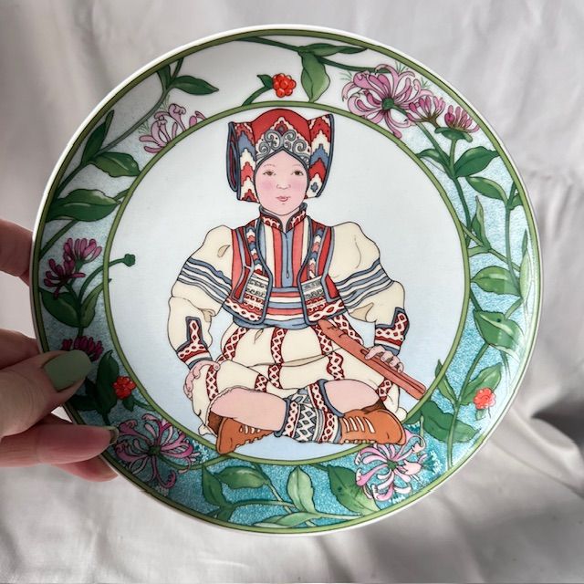 Тарелка Heinrich UNICEF Дети мира № 10 20 см фарфор Германия  