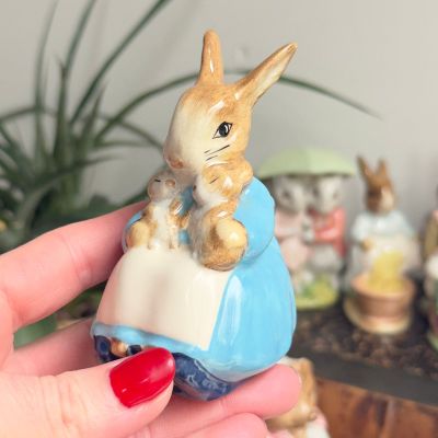 Статуэтка Beatrix Potter Mrs. Rabbit adn Bunnies Англия 