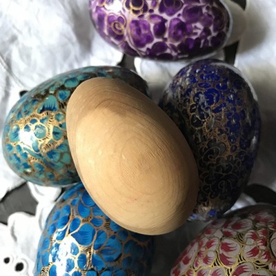 Яйцо декоративное дерево