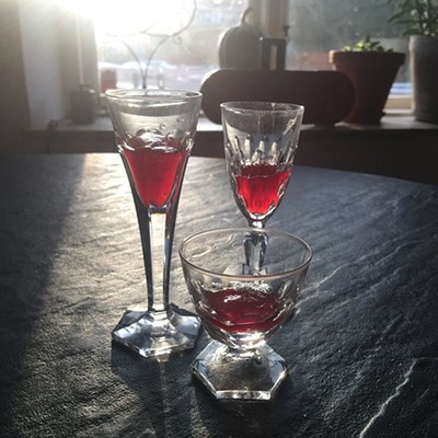 Рюмка на высокой ножке хрусталь