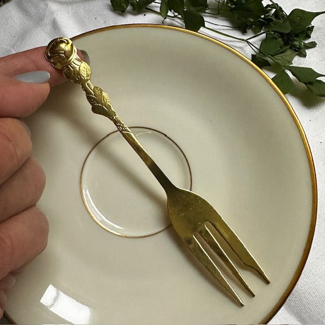 Вилка трезубец Роза 14 см