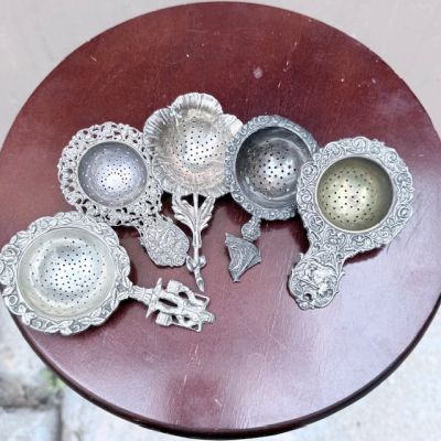 Ситечко для чая с ручкой Городская сцена 10 см серебрение  