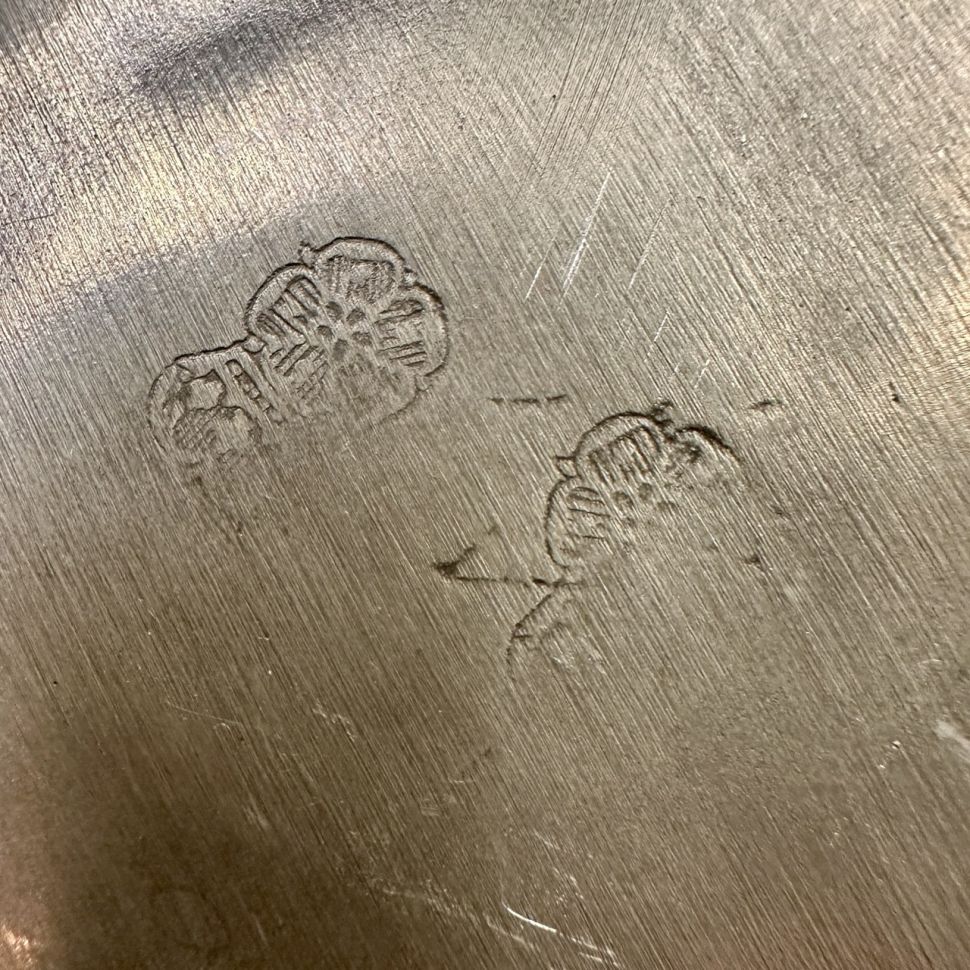 Блюдо Лилия 26 см олово Франция 