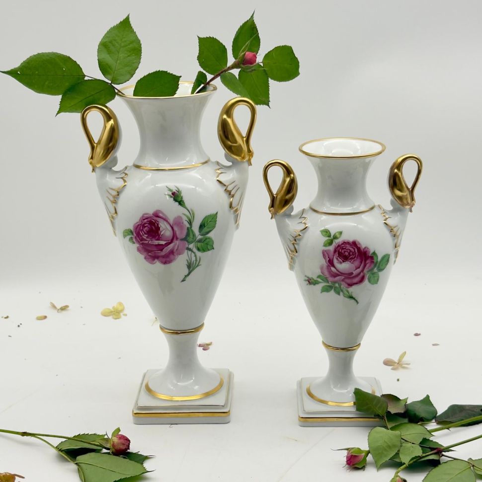 Ваза амфора Лебеди Kaiser Роза 29 см Германия