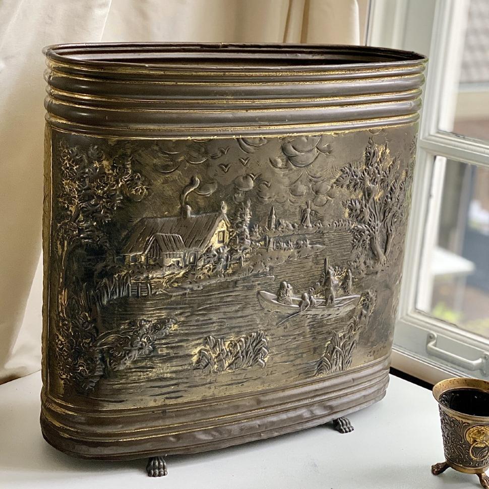 Зольник ведро на 3-х лапах латунь чеканка 50 см