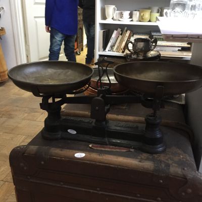 Весы чугунные с чашами