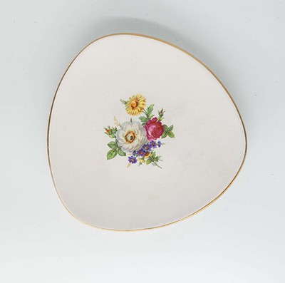 Десертная треугольная тарелка Flora keramiek Gouda Голландия