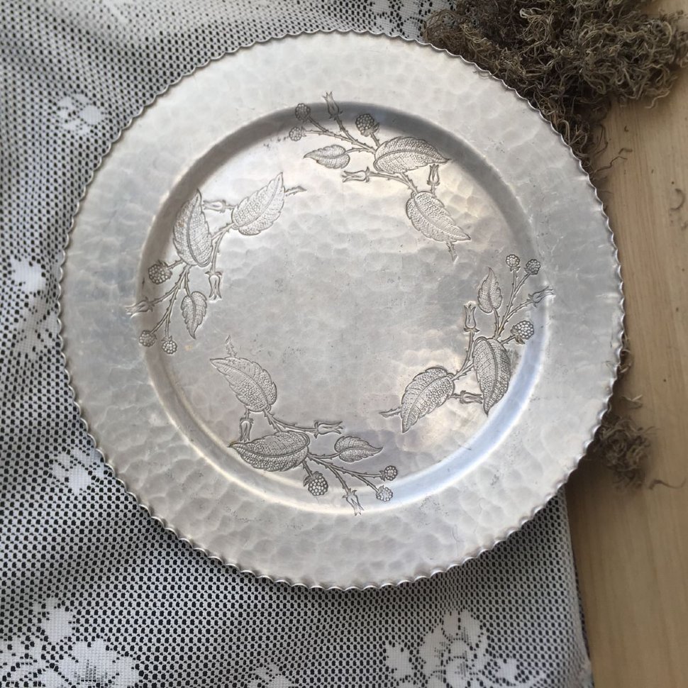 Блюдо кованое алюминиевое большое WROUGHT FARBERWARE U.S.A.