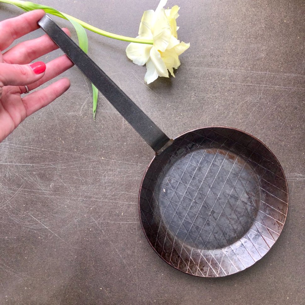 Сковорода чугун рифлёная