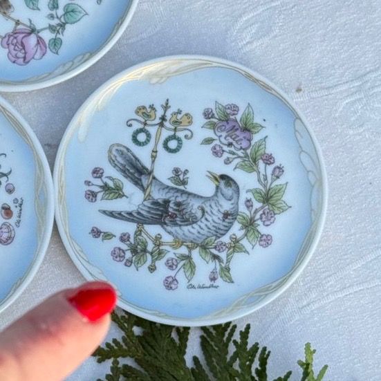 Тарелка Hutschenreuther Кукушка и анемоны Май 10 см Германия