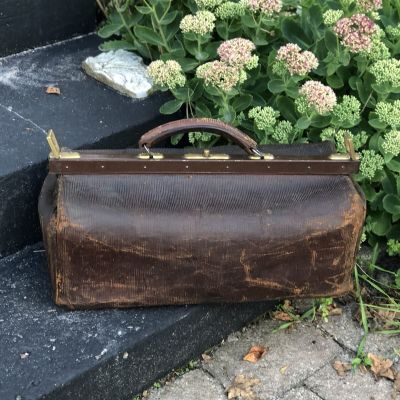 Саквояж ретро в цвете Шоколад